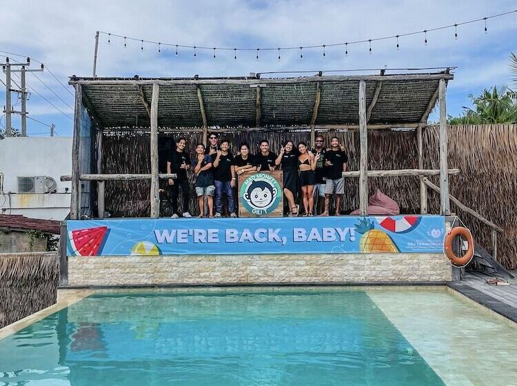 Mad Monkey Gili Trawangan   Hostel