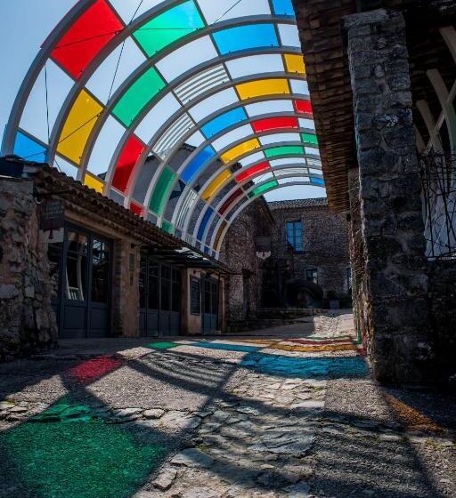 بنسيون Commanderie De Peyrassol