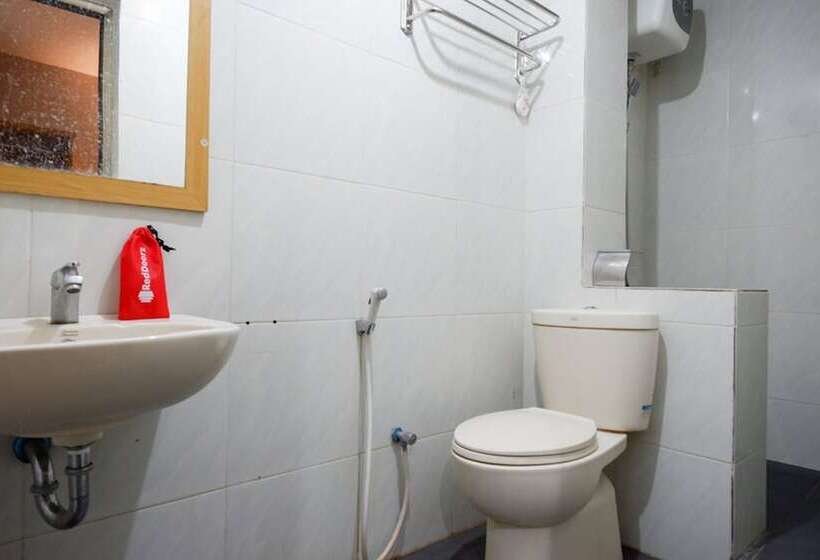펜션 Reddoorz Plus At Hotel Srikandi Kendari
