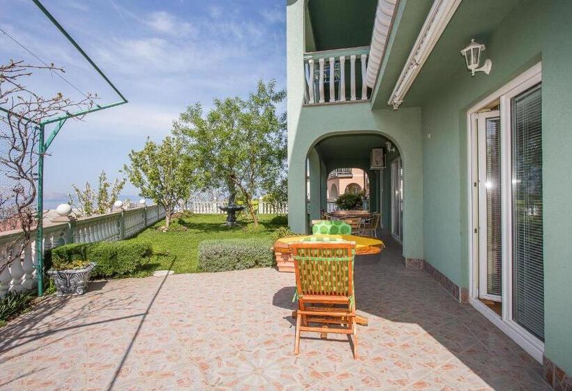 بنسيون Apartments Bionda