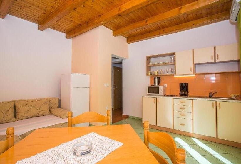 بنسيون Apartments Bionda