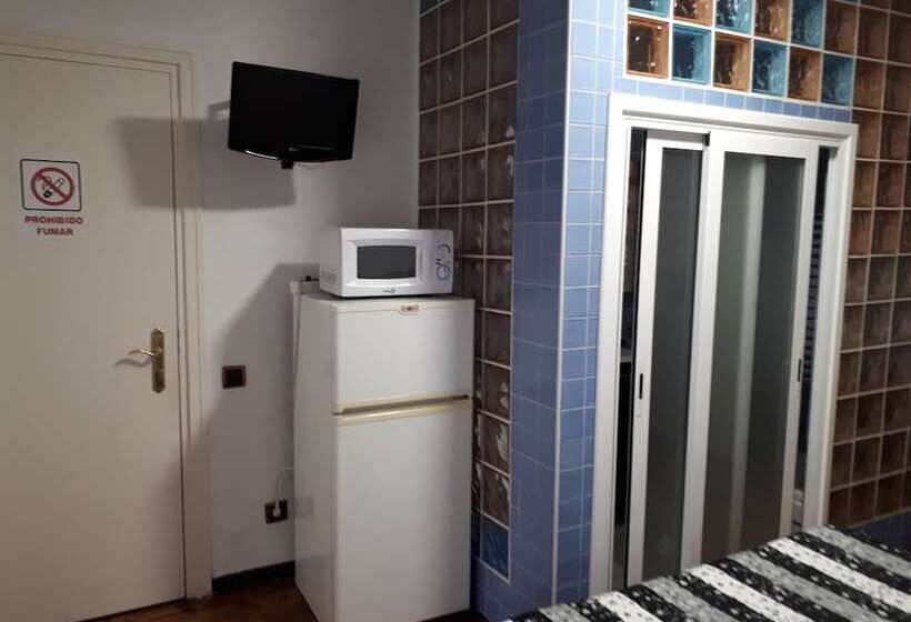 بنسيون Habitaciones Javier