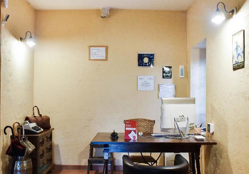 بنسيون Peña Pintada