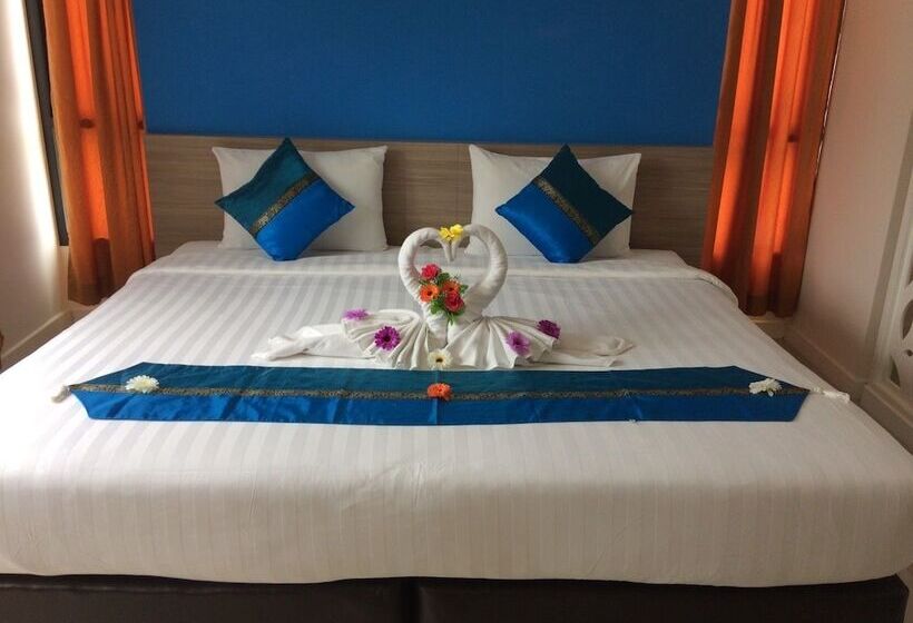 Отель S4 Nai Yang Beach Near Phuket Airport