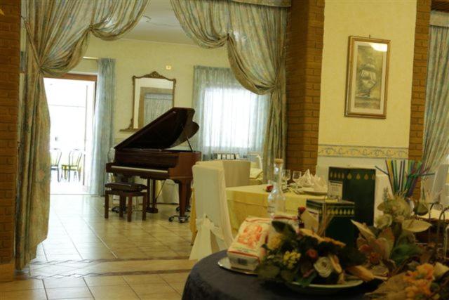 호텔 Albergo Ristoranteparco Alle Nocitra La Cascata Delle Marmore,labro E Valle Santa Di S Francesco