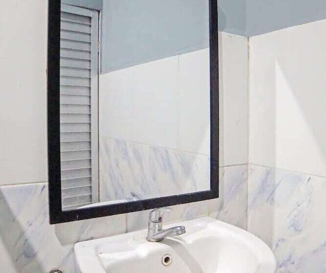 هتل Oyo 990 Stadion Residence