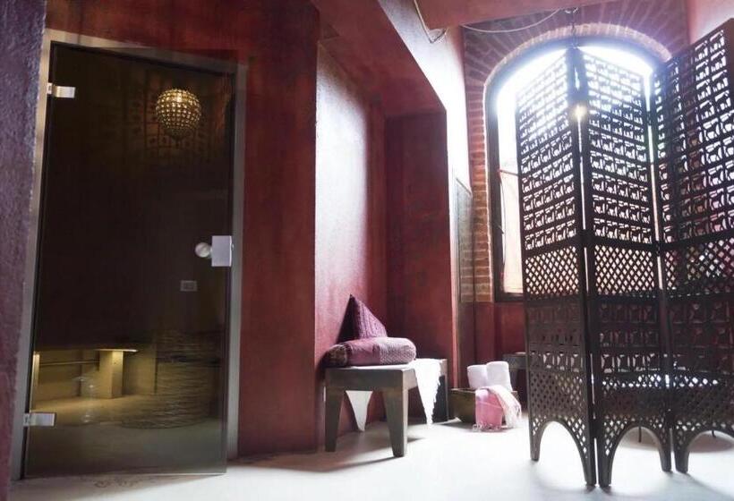 ペンション Casa Baladin Camere Di Charme E Agronidi Dell'open Garden