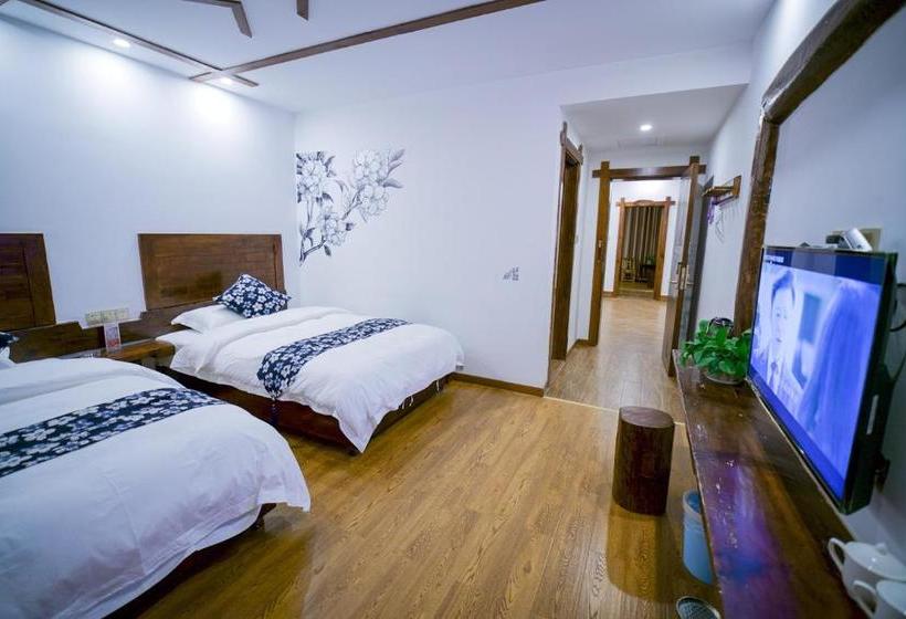 بنسيون Floral  · Spring Guesthouse Zhangjiajie