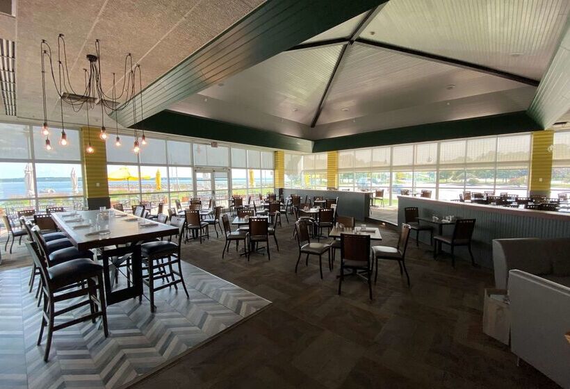 41 Lakefront Hotel, Trademark Collection By Wyndham