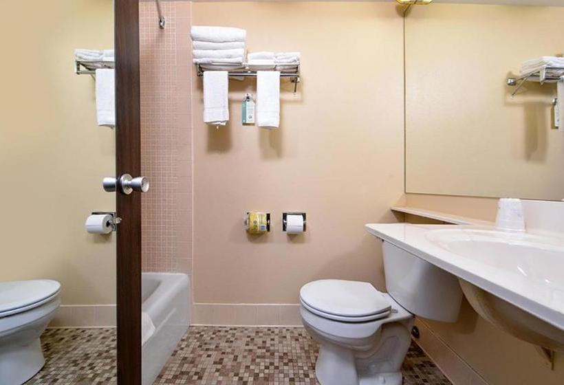 هتل Americas Best Value Inn  Campus View
