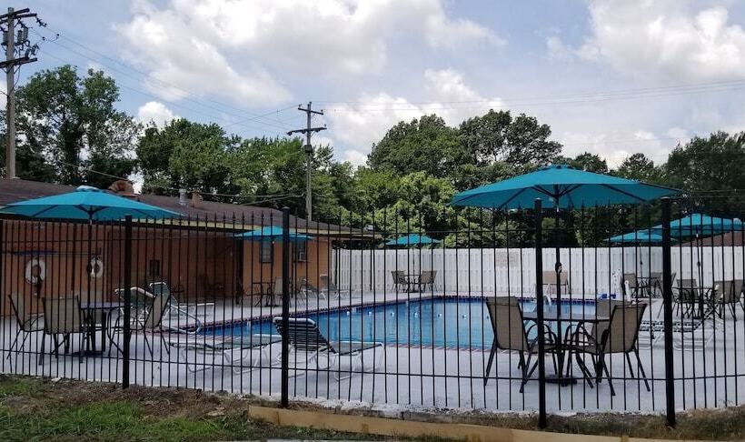 בית מלון כפרי Studio 6 Suites Memphis, Tn East Memphis