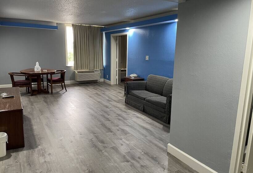 בית מלון כפרי Studio 6 Suites Memphis, Tn East Memphis