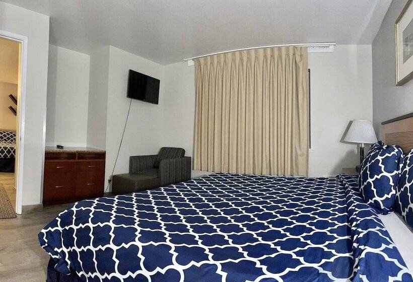 Отель Americas Inn And Suite