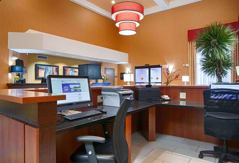 هتل Best Western Plus Fresno Inn
