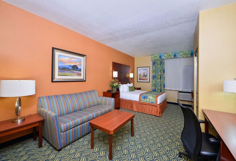 هتل Best Western Plus Fresno Inn