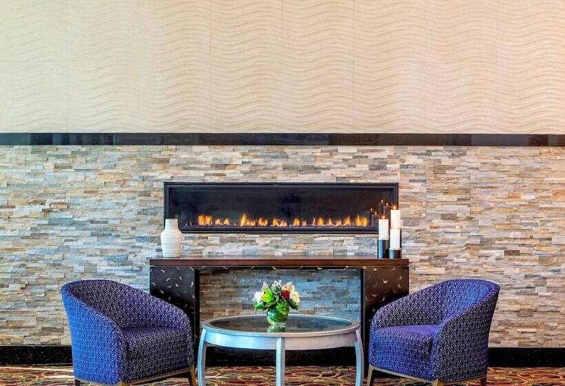 هتل Crowne Plaza Boston   Woburn, An Ihg