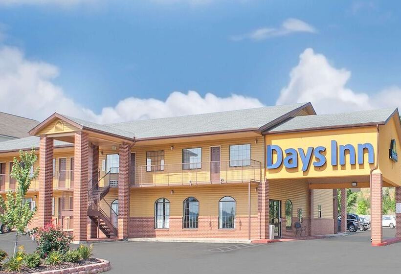 هتل Days Inn By Wyndham Fayetteville