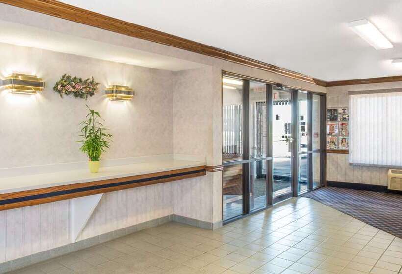 酒店 Days Inn By Wyndham Pontoon Beach