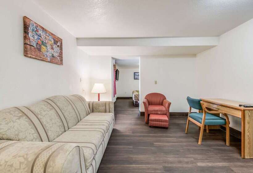 ホテル Econo Lodge Truman Inn