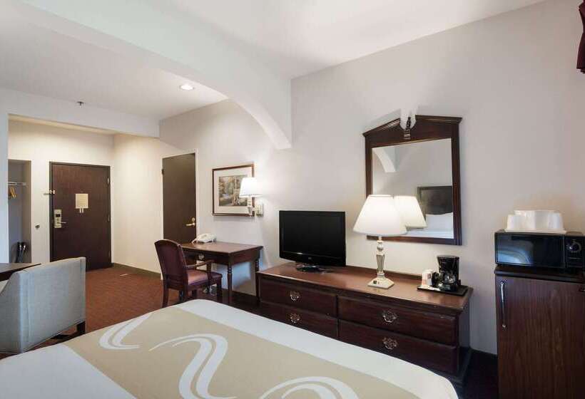 فندق Quality Inn Grand Suites Bellingham