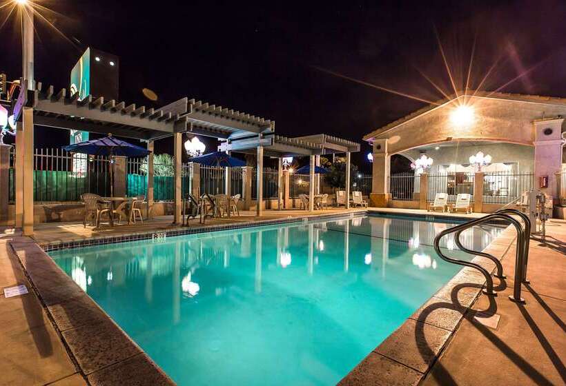호텔 Quality Inn Near China Lake Naval Station