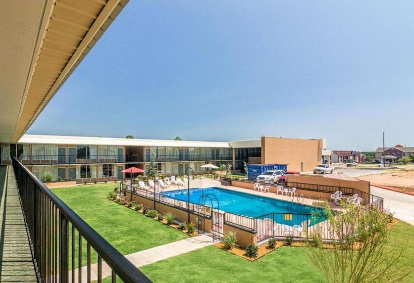 ホテル Quality Inn Shawnee I40