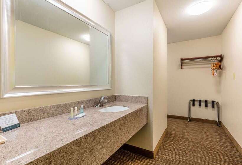Отель Quality Inn Southaven Memphis South