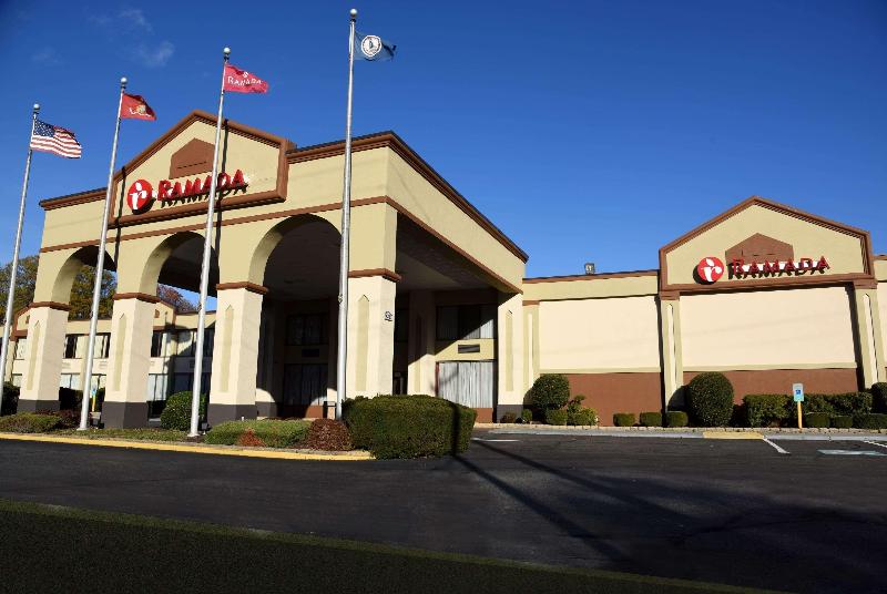 فندق Ramada By Wyndham Triangle/quantico