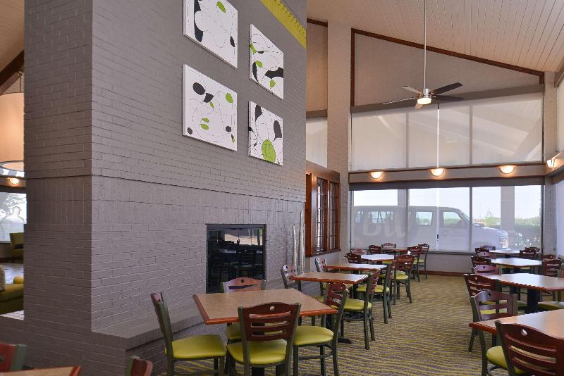 هتل Red Roof Inn & Suites Irving – Dfw Airport South