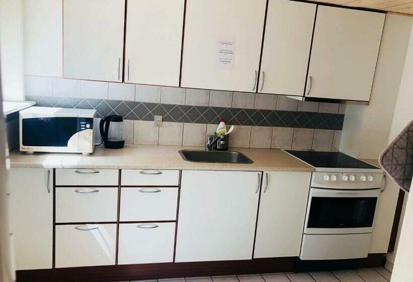 مبيت وإفطار Feriestedet Rønne
