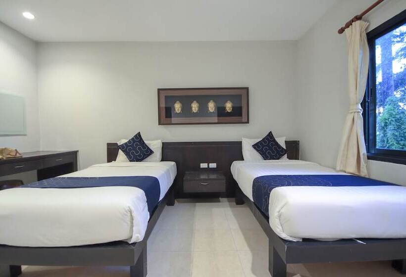 هتل Capital O75345 Praewa Villas Naiyang Phuket