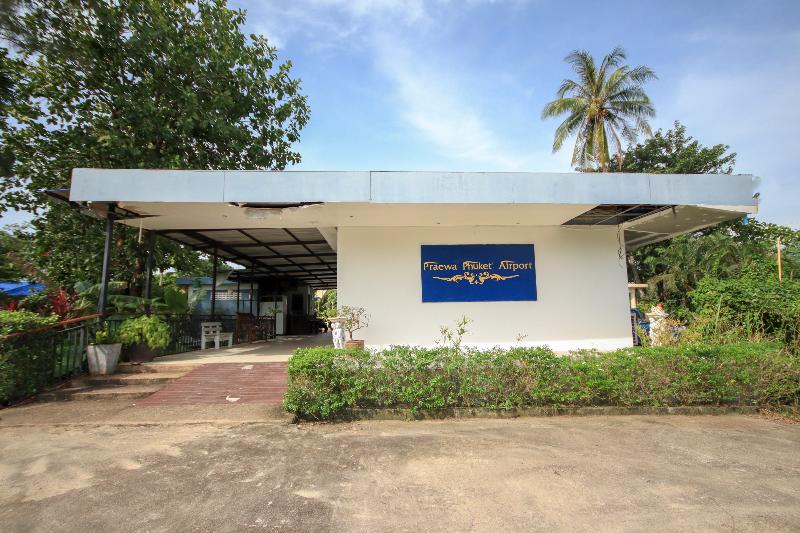 هتل Capital O75345 Praewa Villas Naiyang Phuket