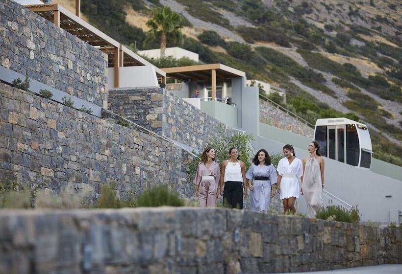 هتل Cayo Exclusive Resort & Spa