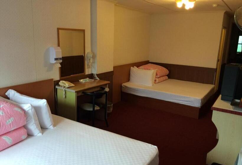 هتل Yeashow Villa