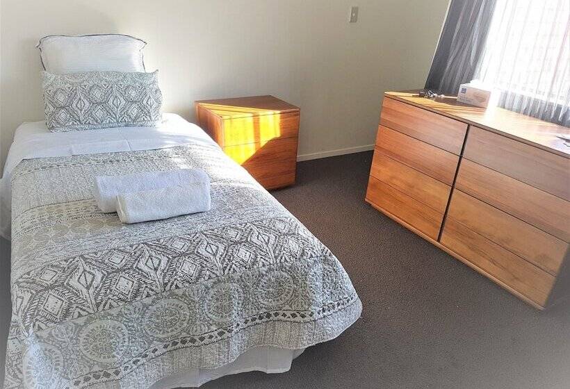 پانسیون Sylvia Park House