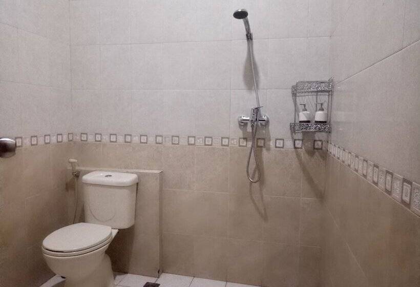 T Rooms Homestay Bandara