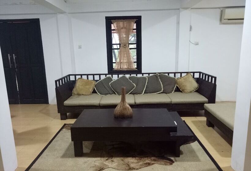 T Rooms Homestay Bandara