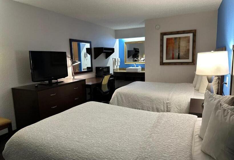 هتل American Inn & Suites Bishop Airport Flint