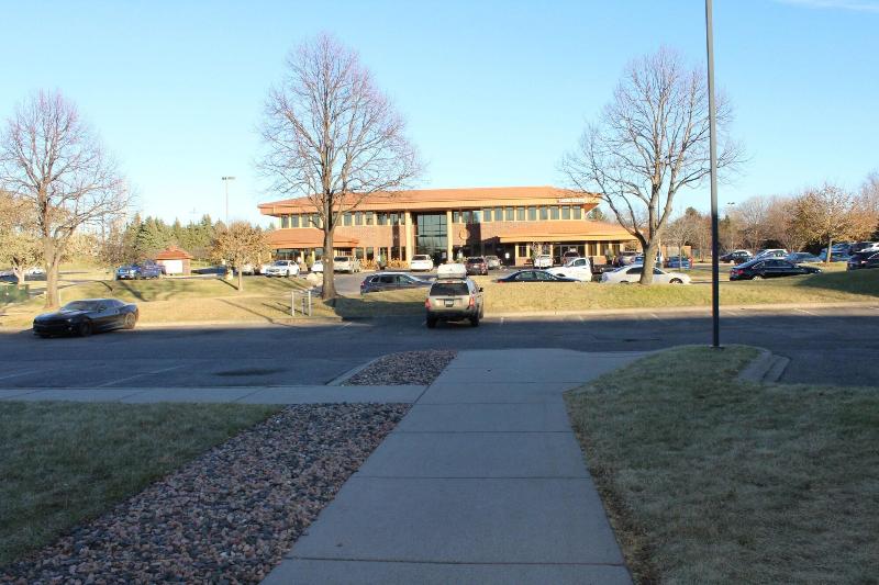 ホテル Coratel Inn And Suites Maple Grove