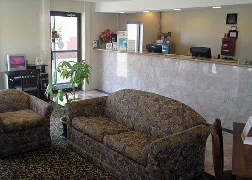 酒店 Econo Lodge McPherson
