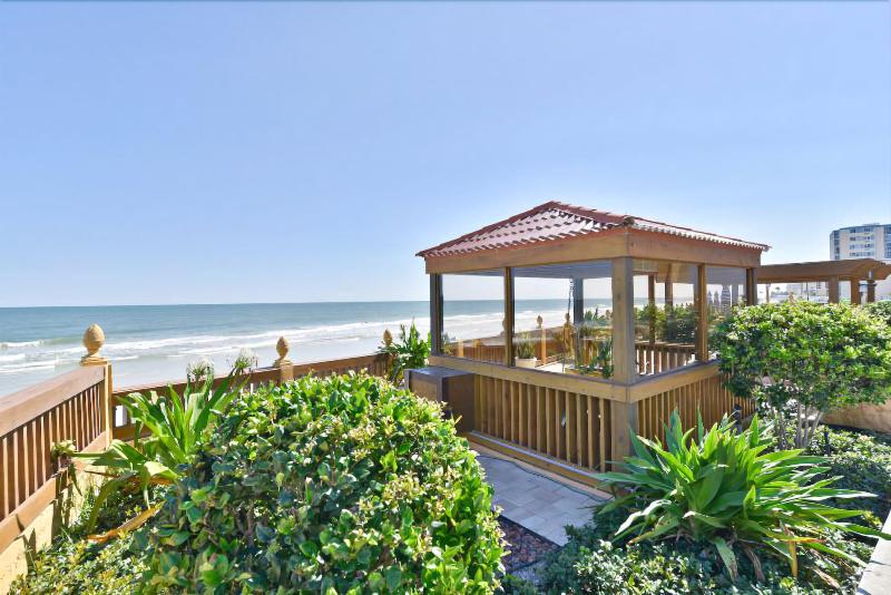 فندق La Bella Oceanfront Inn