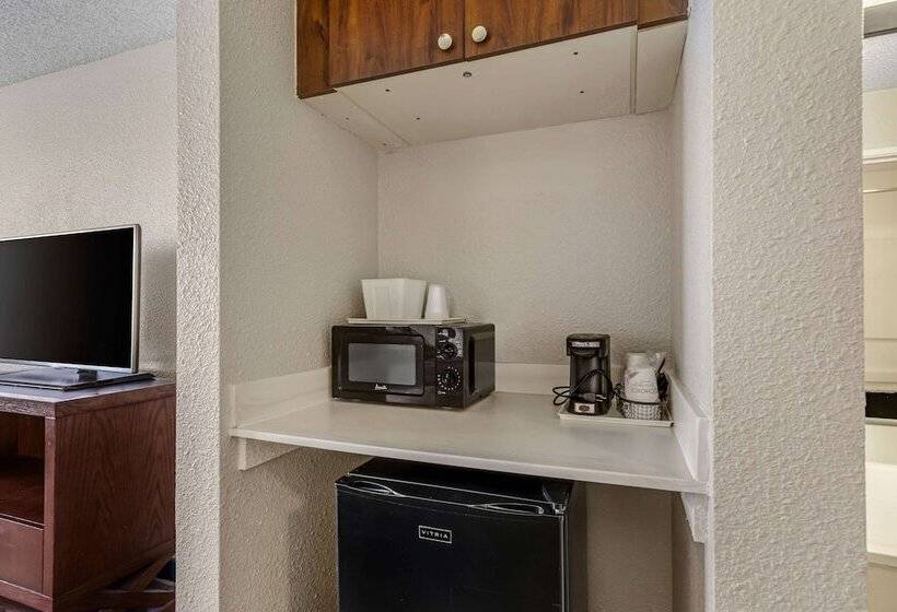 Отель Quality Inn Denver Tech Center