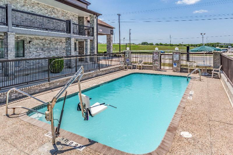 ホテル Quality Inn I 10 East Near Frost Bank Center