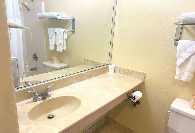فندق Ramada By Wyndham Los Angeles/wilshire Center