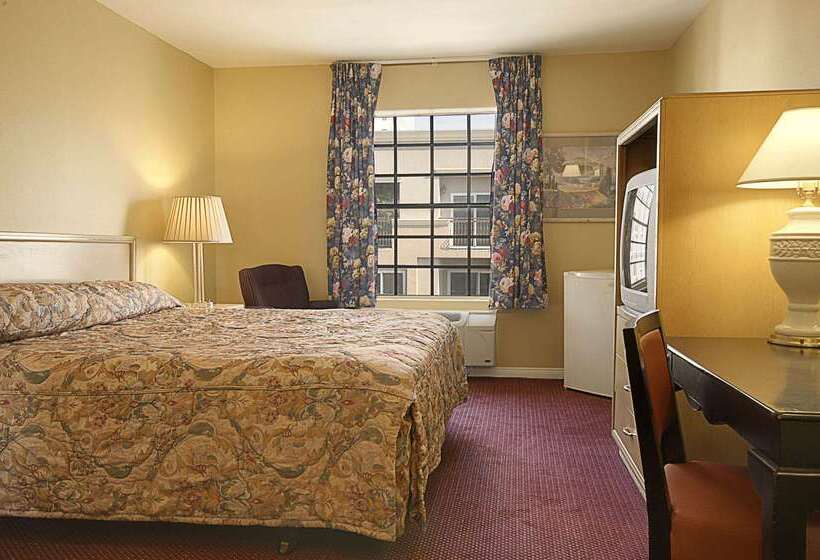 فندق Ramada By Wyndham Los Angeles/wilshire Center