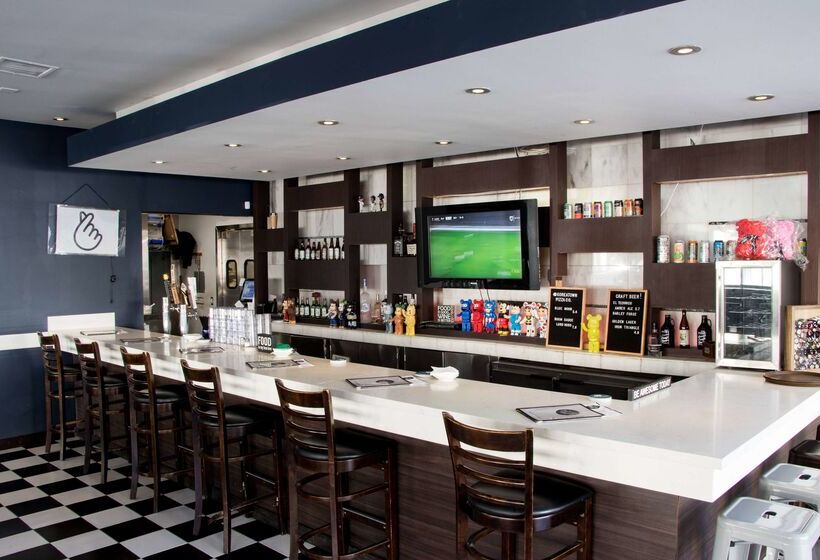 فندق Ramada By Wyndham Los Angeles/wilshire Center