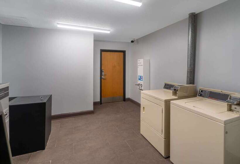 هتل Ramada By Wyndham Maggie Valley