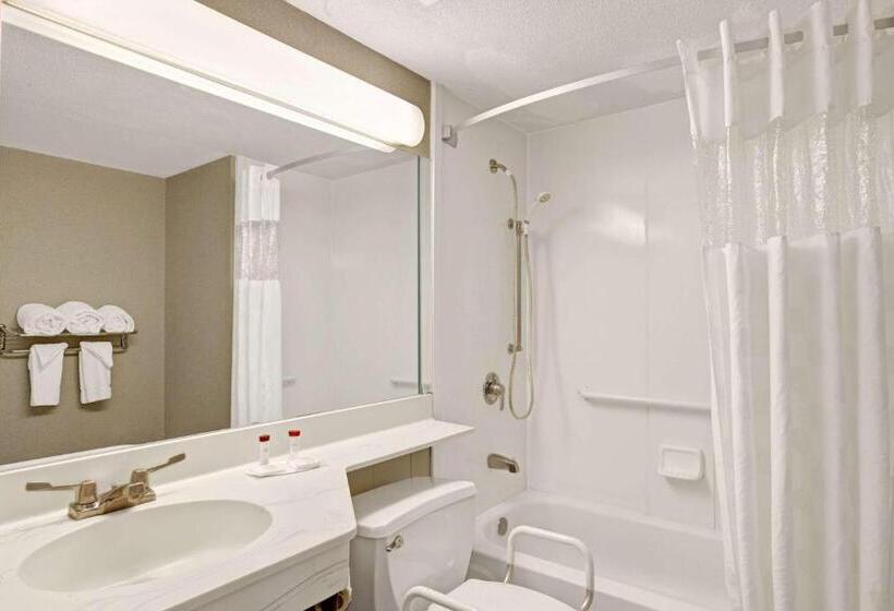 ホテル Ramada By Wyndham Parsippany