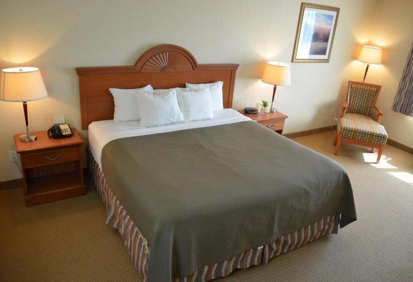 Отель Red Coach Inn & Suites