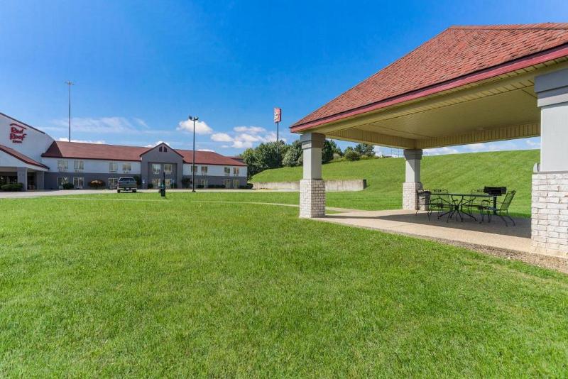 Отель Red Roof Inn London I75